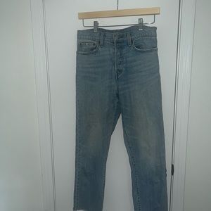 Levis rib cage wedgie fit jeans! Light wash and ankle length
